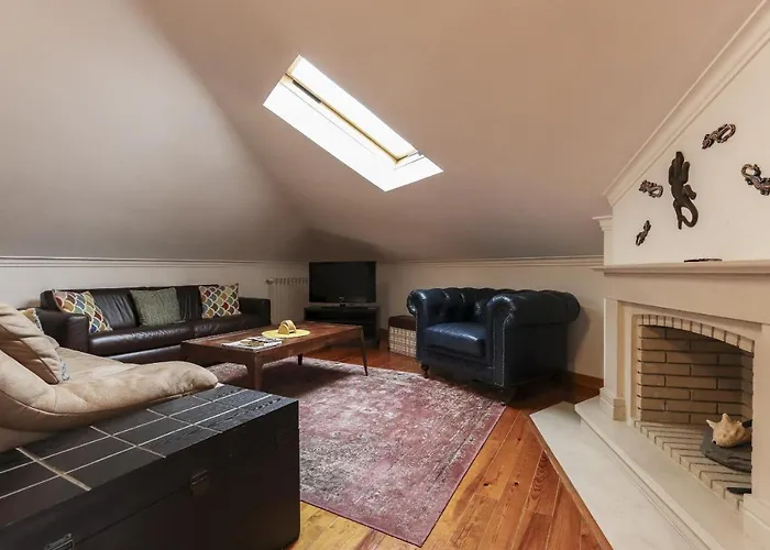 Grand Parliament Duplex By Homing