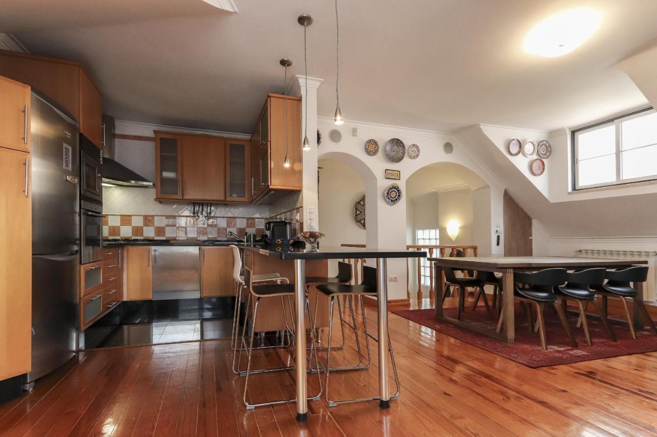 Grand Parliament Duplex By Homing Apartment